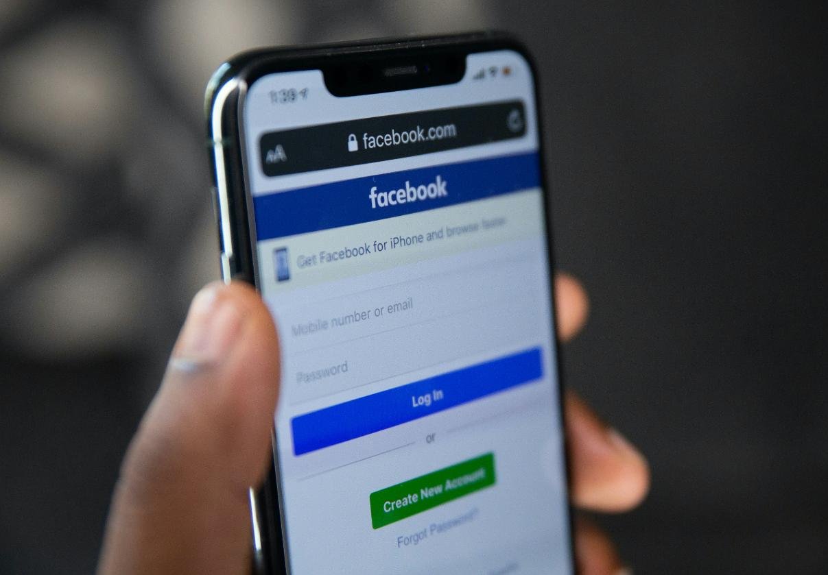 Facebook Access Restricted in Pakistan